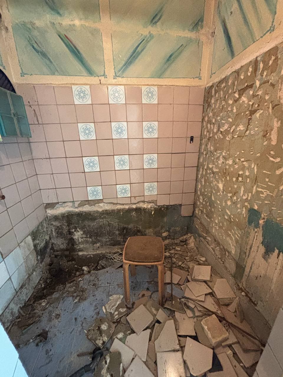Укладка напольного покрытия